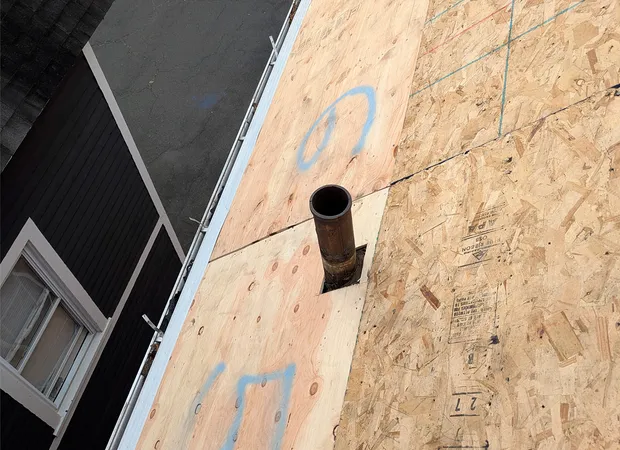 Roof pipe flashing
